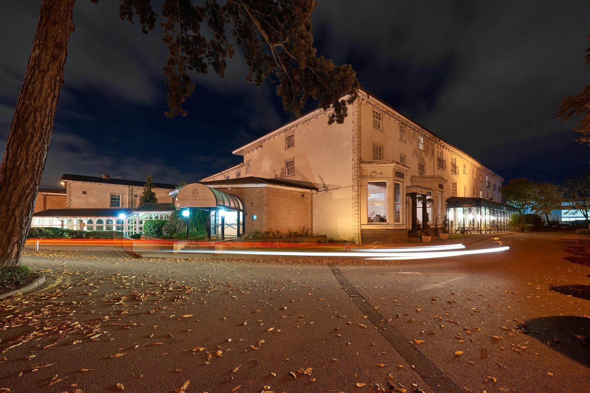 The Regency Hotel Solihull Bagian luar foto